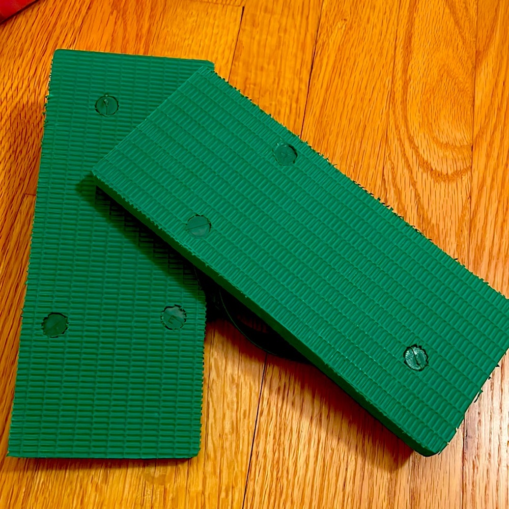 NBW GREEN RUBBER FLIP FLOPS - Picture 9 of 10